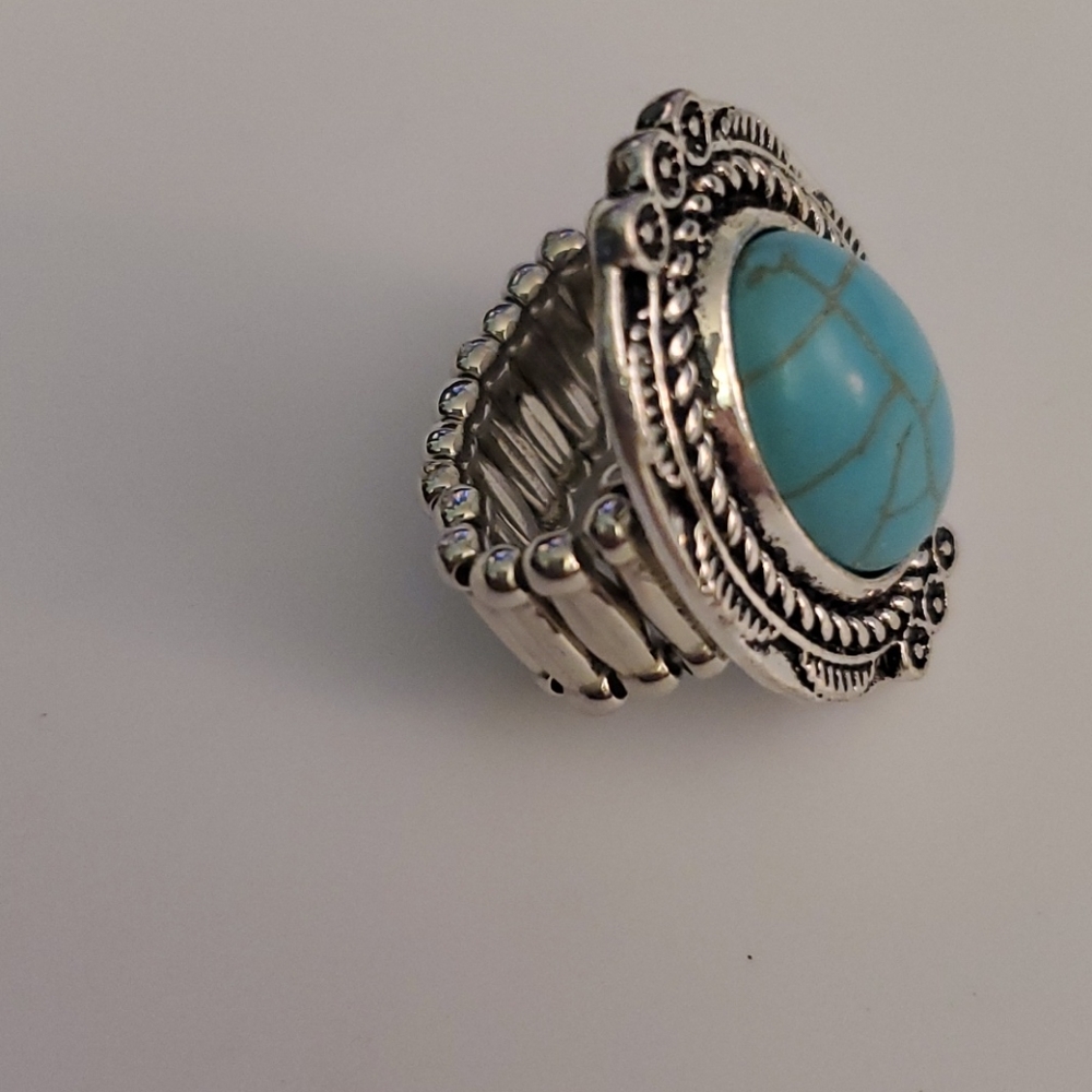 Ring - Picture 2 of 2